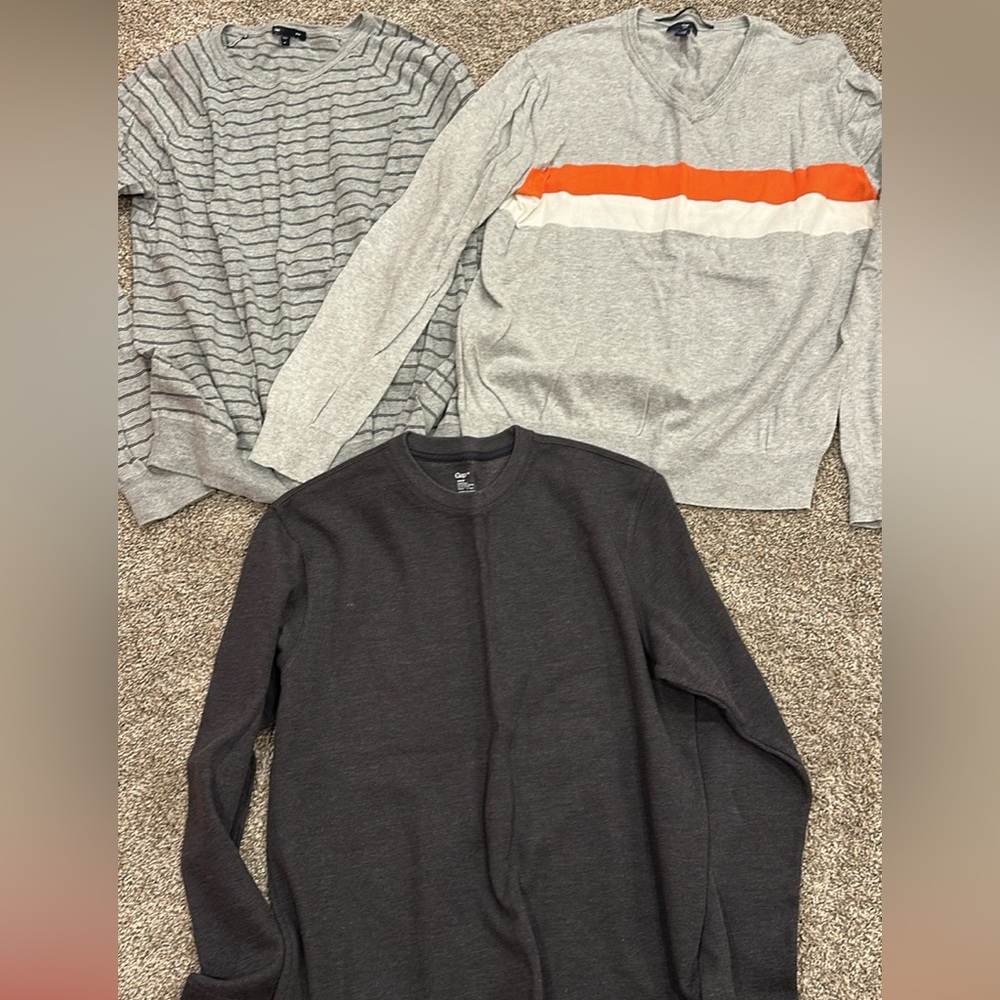 Gray Men's Sweaters - GAP M